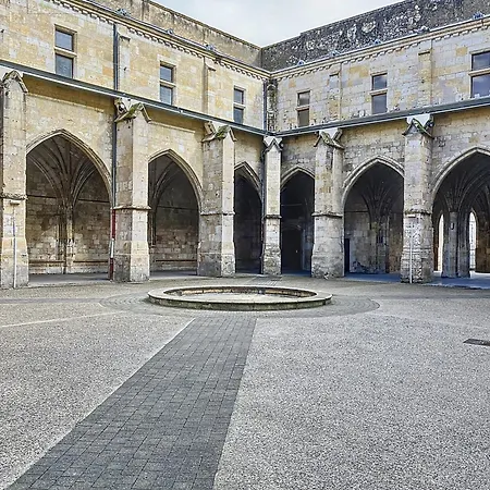 בית נופש L'ecrin Condomois, Charmante Maison Classee 3 Etoiles קונדום