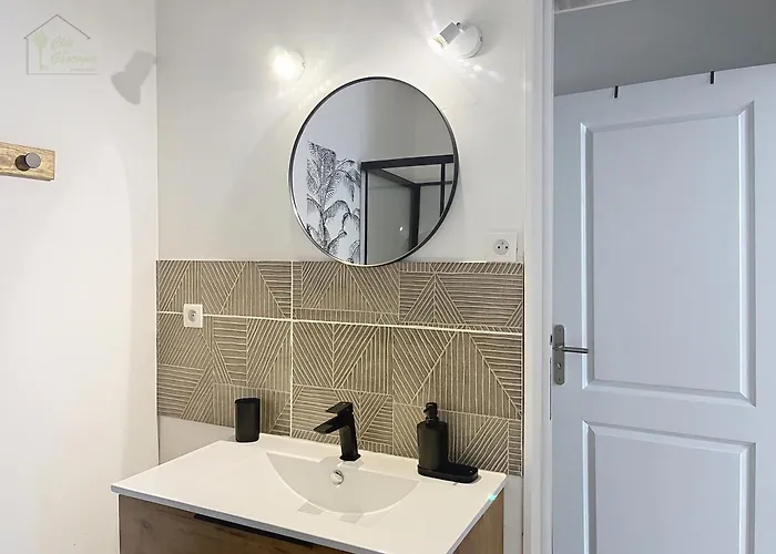 L'ecrin Condomois, Charmante Maison Classee 3 Etoiles * קונדום