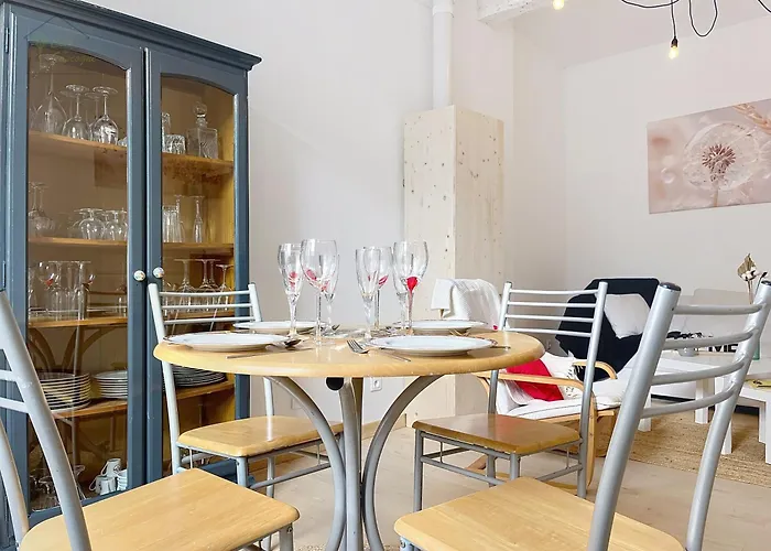 L'ecrin Condomois, Charmante Maison Classee 3 Etoiles בית נופש קונדום